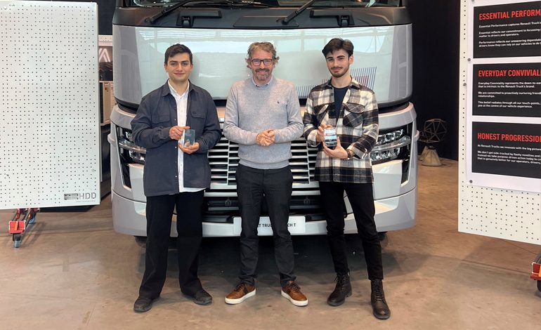 Renault Trucks tasarım yarışmalarının birincileri olan Türk gençleri, Fransa’da fabrikayı ziyaret etti