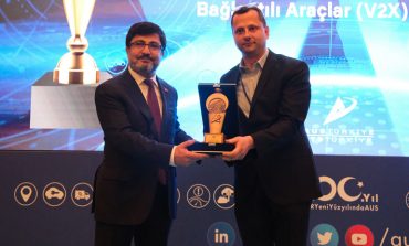 "Anadolu Isuzu, akıllı ulaşım sistemleri için veri odaklı ileri teknoloji projesi ile ‘Ulaşımda Aklın Yolu Ödülü’nü aldı"